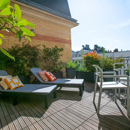 Magnificient 2 Bedrooms With Terrace Next To Champs-elysees - Pc62b Апартаменты Париж