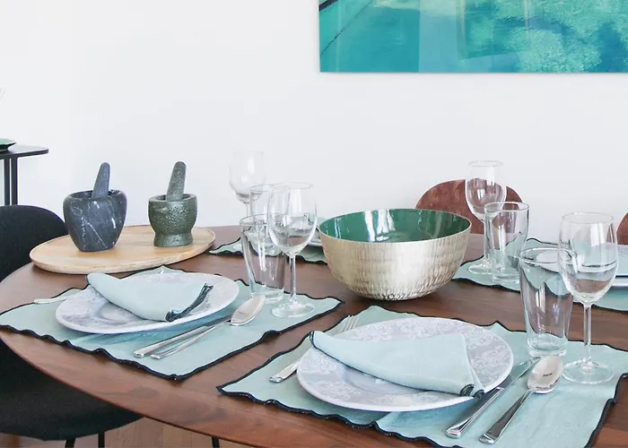Magnificient 2 Bedrooms With Terrace Next To Champs-elysees - Pc62b パリ