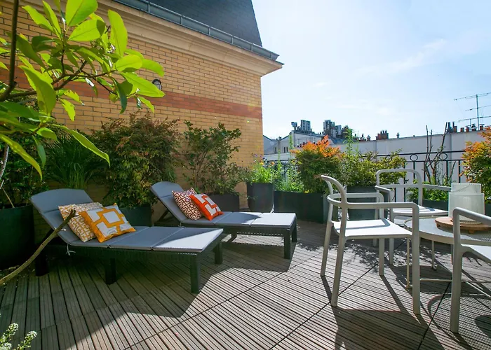 Magnificient 2 Bedrooms With Terrace Next To Champs-elysees - Pc62b アパート パリ